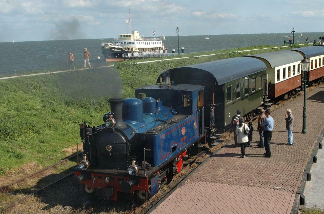Vakantieverblijf Aan De Dijk Hotel Hippolytushoef ภายนอก รูปภาพ